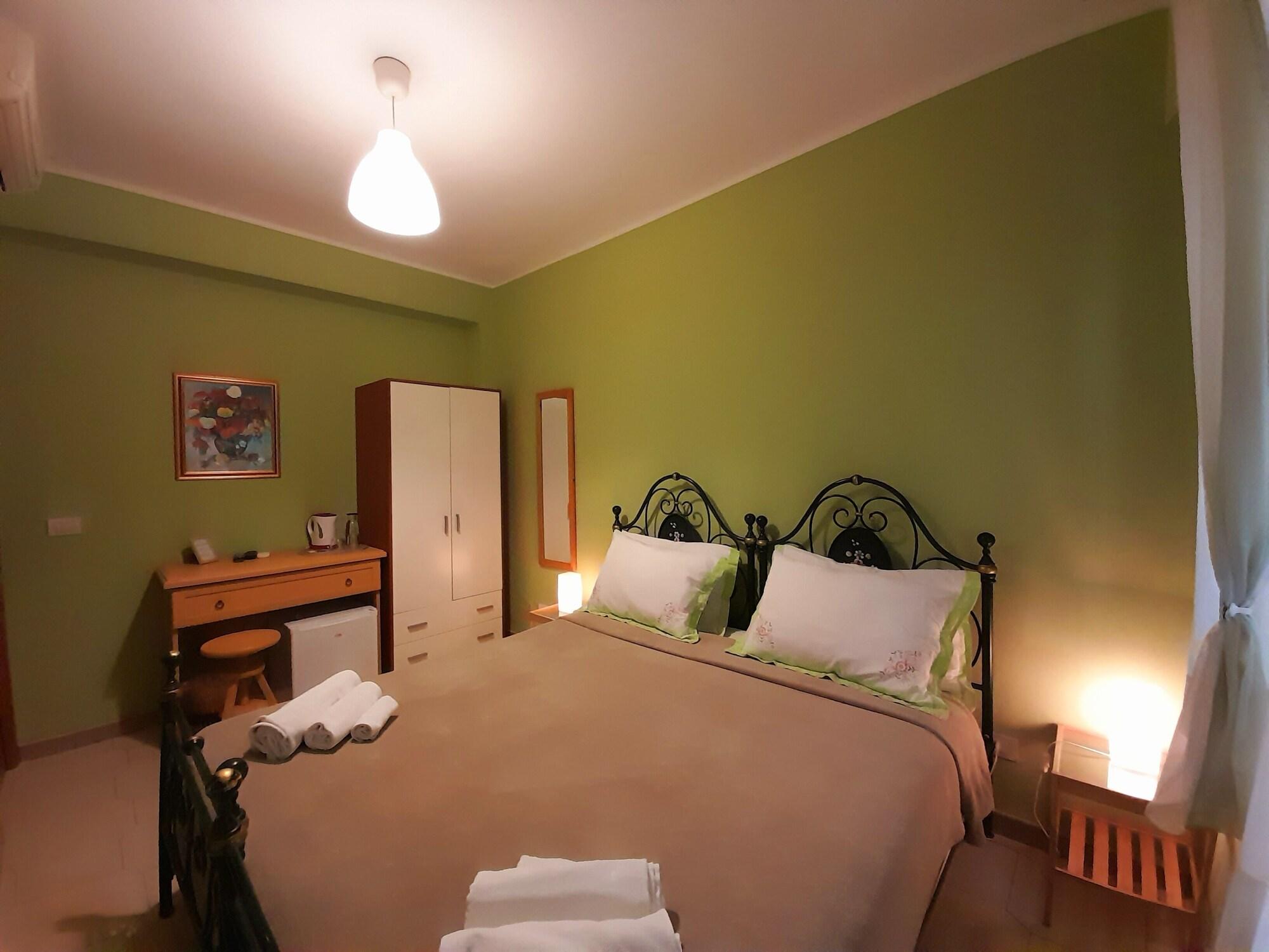 Bed And Breakfast Rosangela Таормина Экстерьер фото