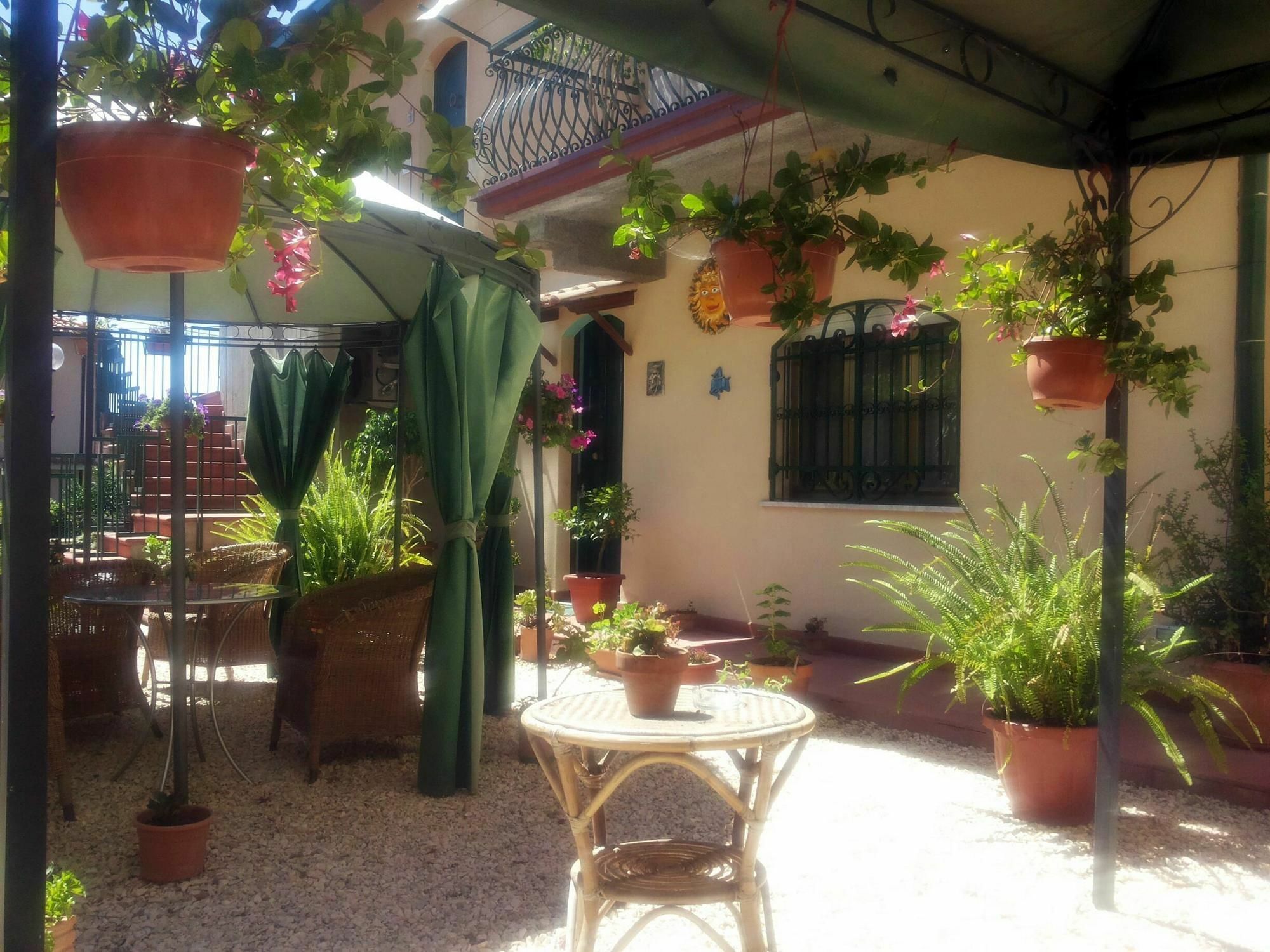 Bed And Breakfast Rosangela Таормина Экстерьер фото