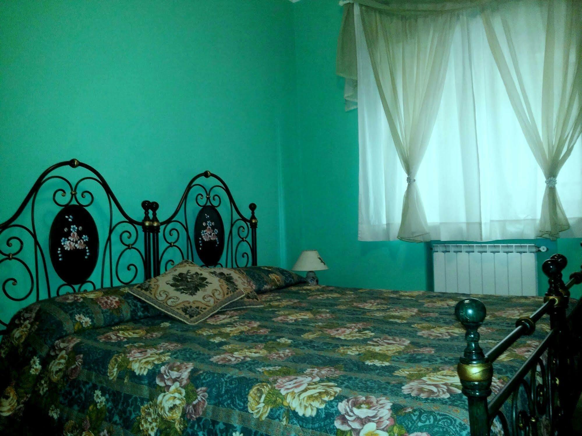 Bed And Breakfast Rosangela Таормина Экстерьер фото